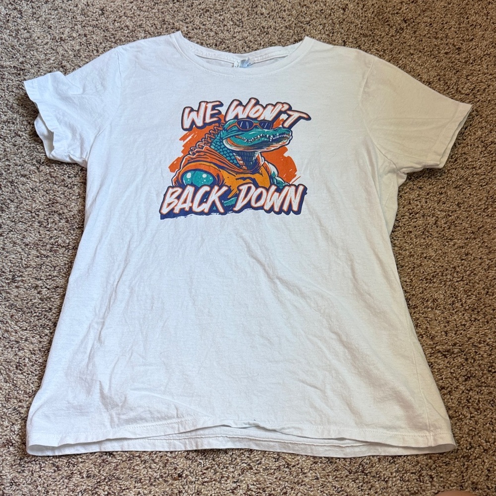 White Graphic T-Shirt with Gator Print